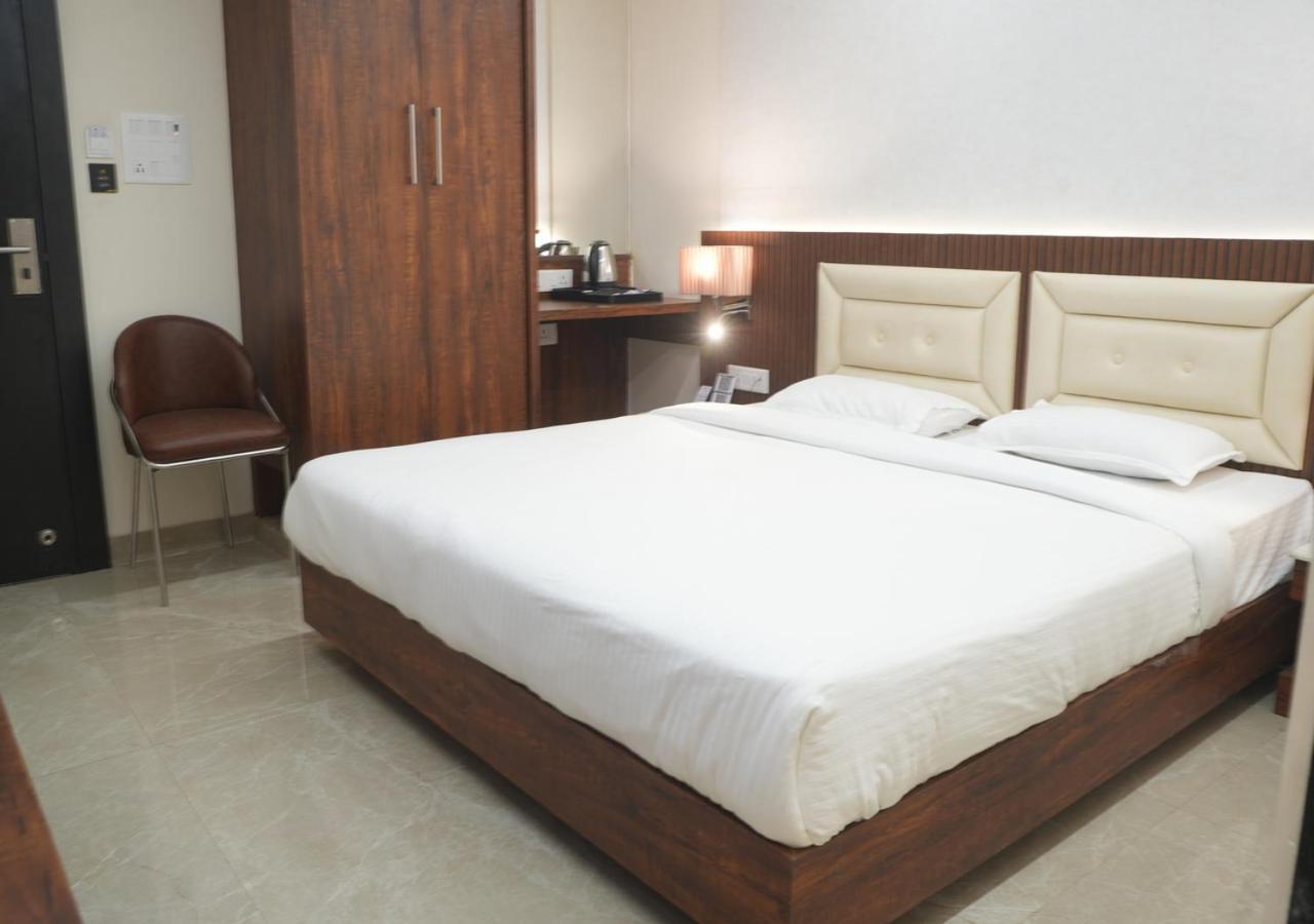 Hotel Jk Celebration Jabalpur Exterior foto
