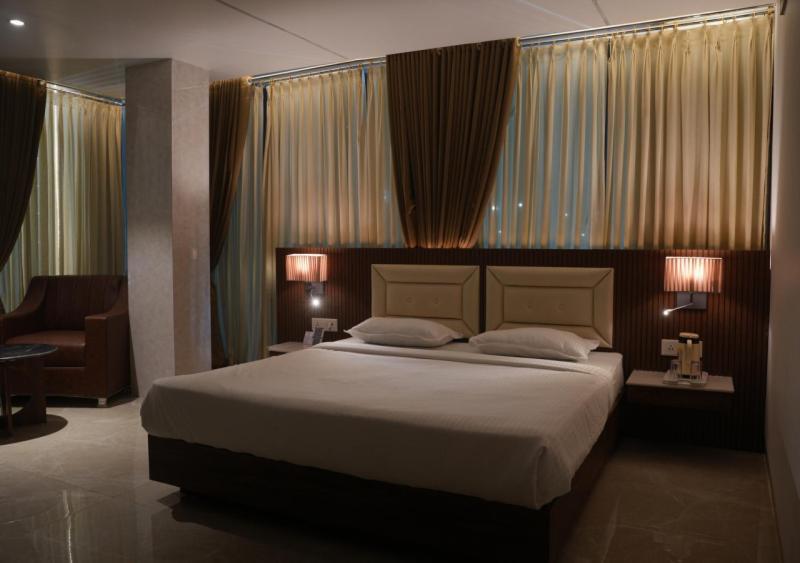 Hotel Jk Celebration Jabalpur Exterior foto